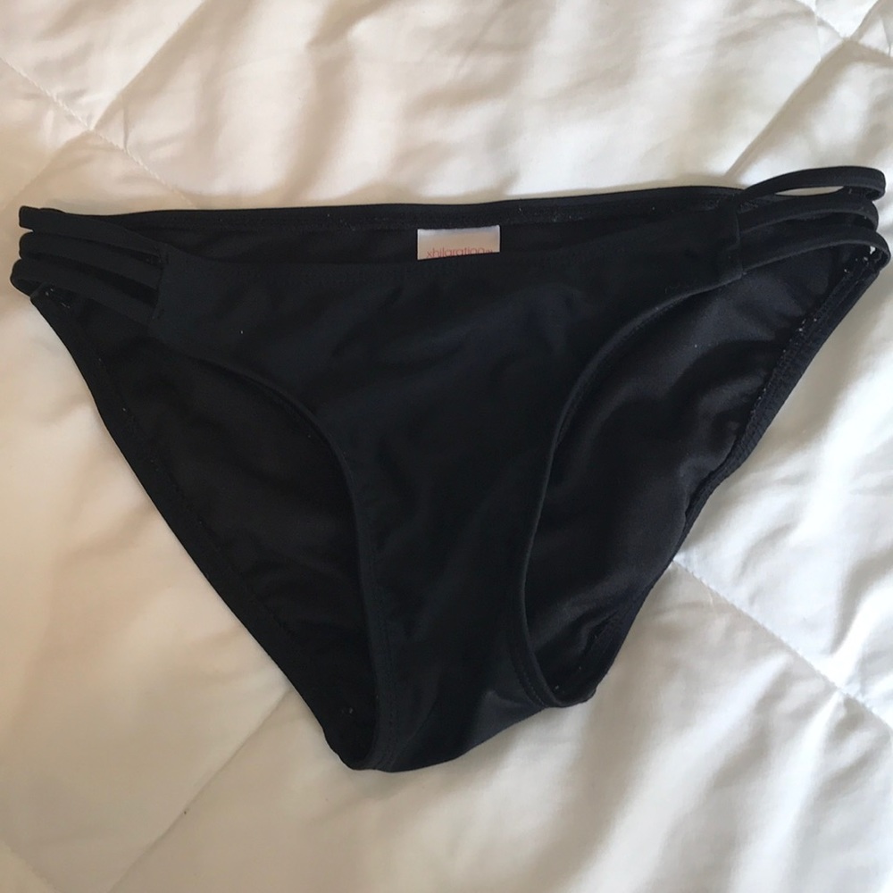 black bikini bottom xs